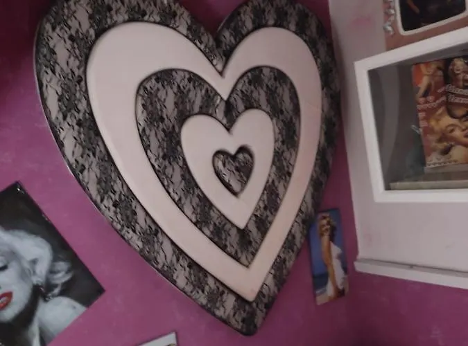 Love hotel A For A Few Or A Few Days Catania